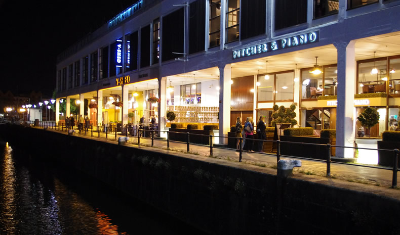 Bars and restaurants in the Harbourside area of Bristol