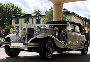Beauford next to hotel reception area